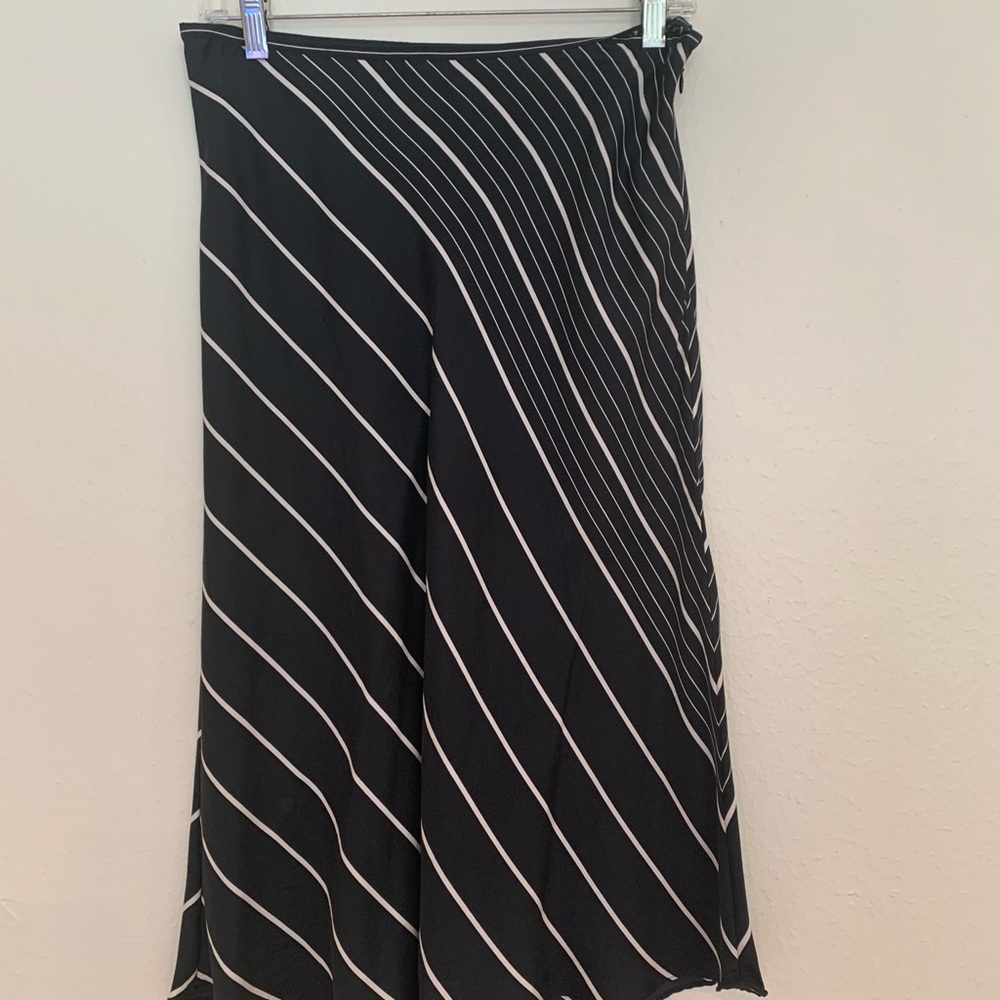 The Limited skirt - Picture 2 of 8